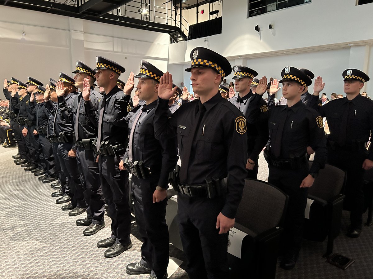 PghPolice's tweet image. On Wednesday, June 25, the Pittsburgh Bureau of Police held a graduation ceremony swearing in 28 new officers.
After completing 40 weeks at the Training Academy, the officers from Basic Recruit Class 24-03 became the latest group to join the ranks of the PBP.
Congratulations!