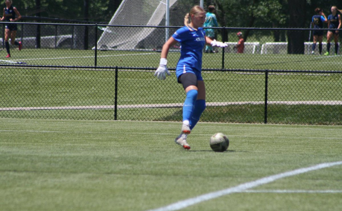 GoalieKileigh's tweet photo. USYS Regionals in Kansas: 4-1 overall, only 3 goals allowed all week. Came up just short in the final, but proud to help as striker on the field when I was needed. This team fought hard every game, all week! #USYSRegionals @ClubOhioSoccer @alexbechtol @CoachNikkiBrown @Redbird_Soccer @gracelabadie2 @tverschuren @USYouthSoccer