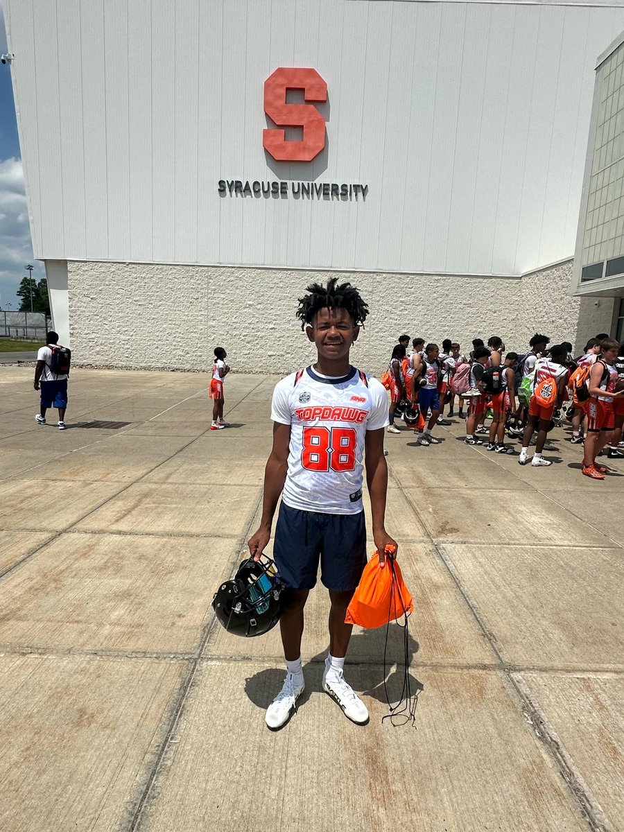 lundyt05's tweet photo. I received my first offer from Syracuse University at age 13! What a blessing! Also received MVP for wide receiver and MVP for overall 💪🏆💯🥇📢👏 https://t.co/yjzq12Q2cW