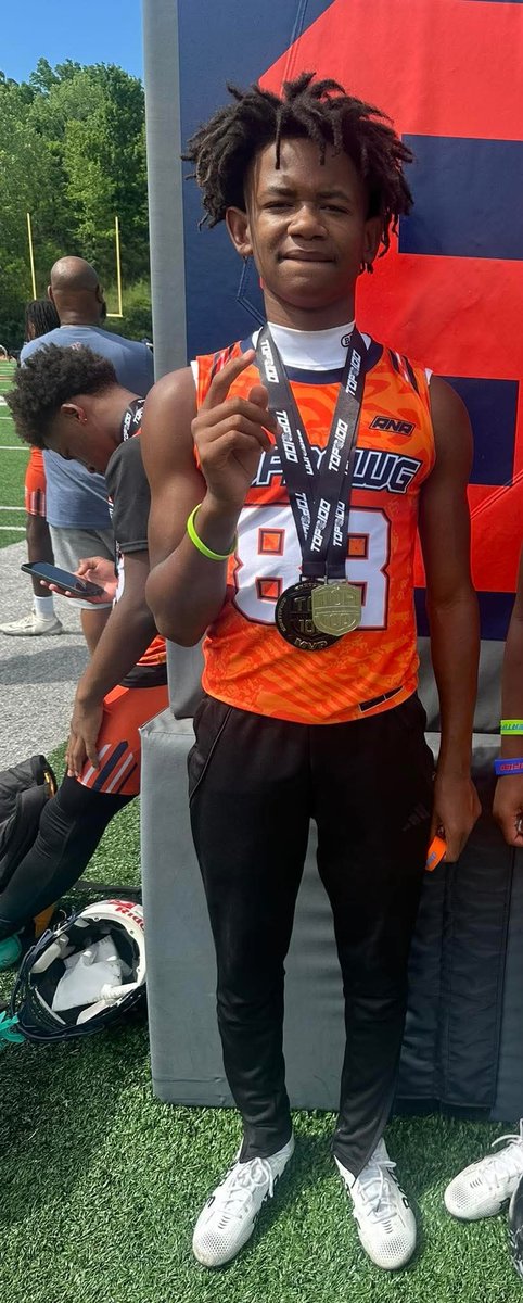 lundyt05's tweet photo. I received my first offer from Syracuse University at age 13! What a blessing! Also received MVP for wide receiver and MVP for overall 💪🏆💯🥇📢👏 https://t.co/yjzq12Q2cW