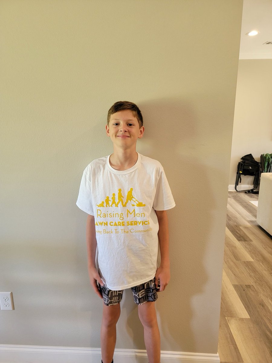 Grayson of Albany, LA  who recently signed up for our 50 yard challenge received his safety glasses, ear plugs and white shirt in the mail ! He’s  officially ready to start ! What words of advice would you  give to him ?