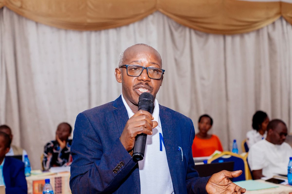 #Burundi: Ce 25 juin 2026, la <a href="/conamusbdi/">CONAMUS</a>, en collaboration avec le <a href="/GenreMinistere/">Ministère en charge de la Solidarité Nationale</a>, a réuni les responsables des médias burundais pour échanger sur la vulgarisation des bienfaits des mutuelles de santé. #Burundi #SantéPourTous, @mspls_bdi, <a href="/INSS_Burundi/">INSS Burundi</a>