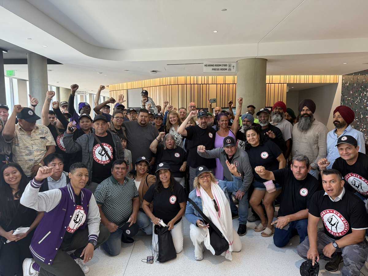 Buffy Wicks (@buffywicks) on Twitter photo Hard to see me in this photo, but I’m proud to be part of it — standing with <a href="/seiucalifornia/">SEIU California</a> after presenting AB 1340, legislation that would give hundreds of thousands of rideshare drivers in California the right to unionize. Passed Senate Labor this morning 4-1! Hard to see me in this photo, but I’m proud to be part of it — standing with <a href="/seiucalifornia/">SEIU California</a> after presenting AB 1340, legislation that would give hundreds of thousands of rideshare drivers in California the right to unionize. Passed Senate Labor this morning 4-1!