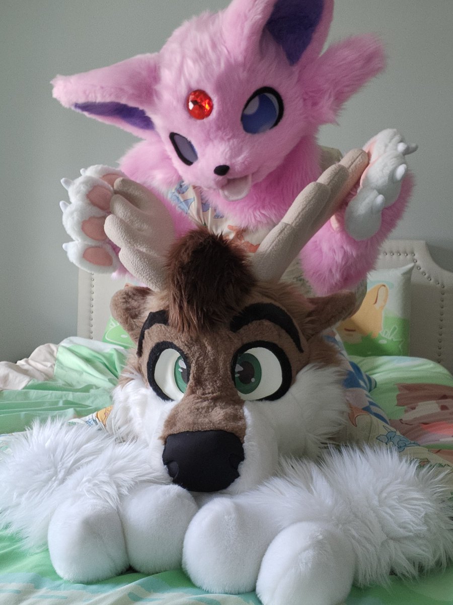 Did you know that some deer even come with handlebars to give them lots and lots of hugs easier? At least that what I think they're for.. 

Make sure to give all of your deer friends plenty of hugs for International "Hug a Deer" Day!

🦌: <a href="/Rusty_ABDL/">Smol Coatrack 🦌 🔜 FD</a>