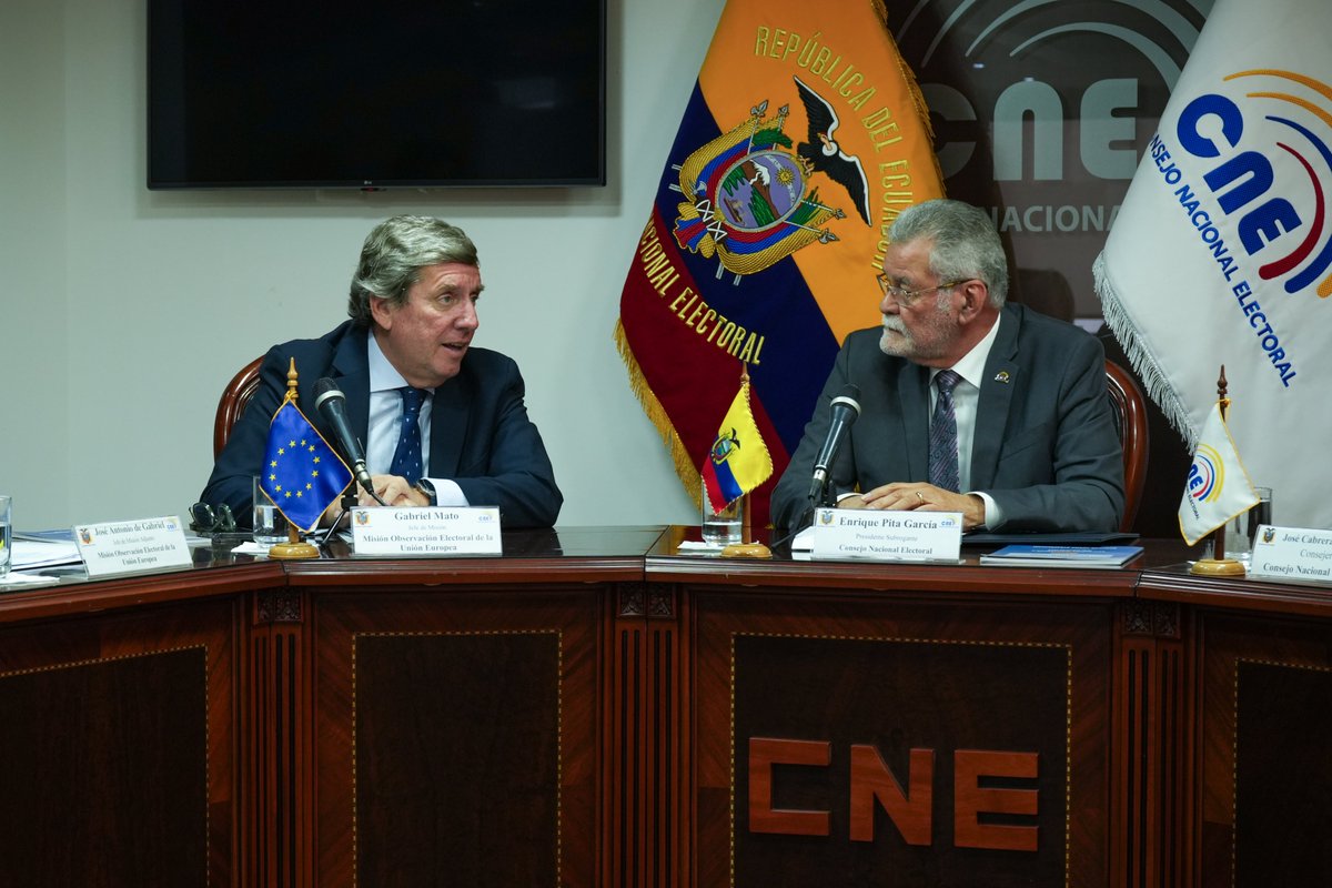 Hoy, el jefe de la #moeueecuador2025 <a href="/GabrielMatoA/">Gabriel Mato Adrover</a> ha presentado el informe final y las recomendaciones al Pleno del <a href="/cnegobec/">cnegobec</a>.

📄El informe establece que las elecciones fueron transparentes y bien organizadas, y formula 15 recomendaciones para ayudar a mejorar futuros procesos
