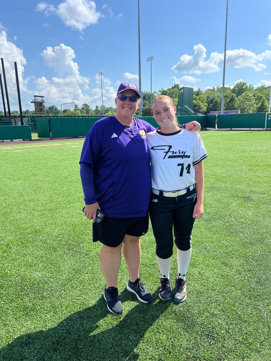 I'd like to say thank you to Coach Penn <a href="/daniellepenner/">Danielle Penner</a> and Coach Sammi <a href="/TTU_Softball/">Tennessee Tech Softball</a> for a great camp once again.  And an extra thank you for saving me out of my glove situation. 😋😂😇 Wings up!!