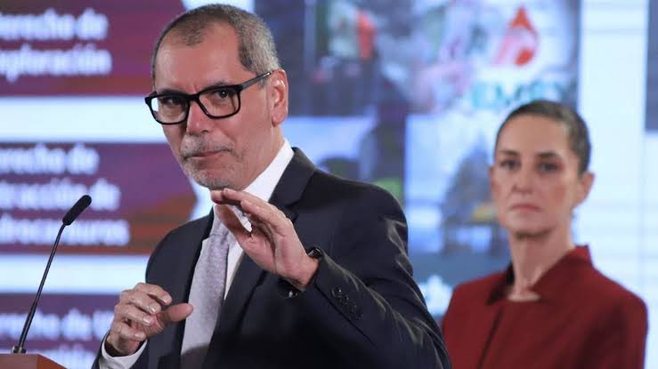 Edgar Amador, now Mexico’s Finance Secretary, previously worked at Vector Casa de Bolsa—the same firm just sanctioned by the U.S. for laundering money for the Sinaloa Cartel. Another link between financial power, drug trafficking… and the Mexican state.