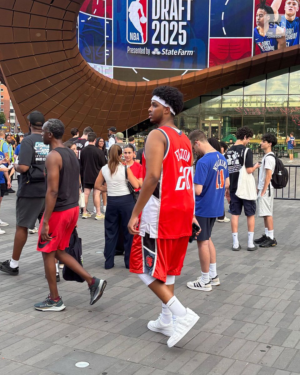 We pulled up to Barclays Center for the 2025 NBA Draft and found someone in a full Charlotte Bobcats Raymond Felton uniform 😭