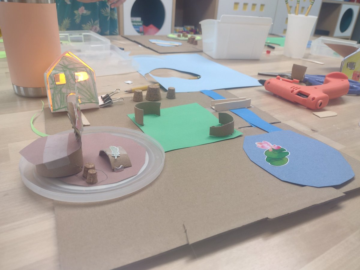 techiemarissa21's tweet photo. The light up storybook villages my circuit elective students created for Fantasy week turned out really cute. Some designs were still in progress when I snapped the pictures. #FantasyWeek #SummerCamp #STEAM #CircuitsGalore https://t.co/ttoEAR2R8i