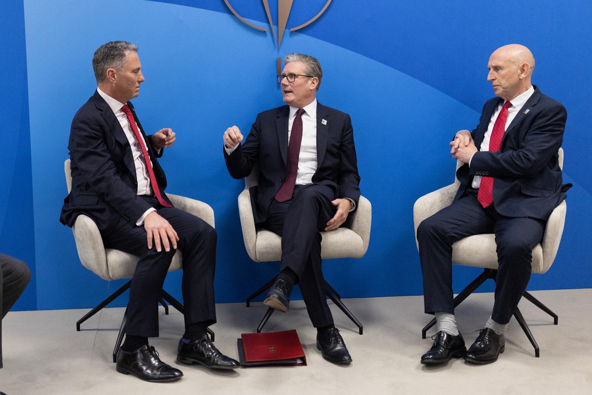 RichardMarlesMP's tweet image. Australia and the United Kingdom share a longstanding, deep relationship.
It was great to catch up again with my friend @JohnHealey_MP and Prime Minister @Keir_Starmer during @NATO as we continue to strengthen those close ties across defence and security.