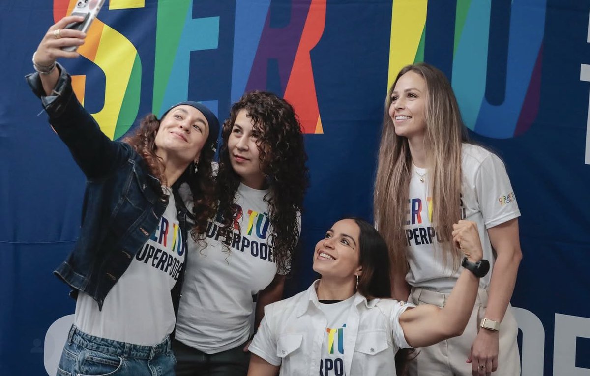 Gracias por tanto amor en este espacio <a href="/ClubAmerica/">Club América</a> Femenil 🌈