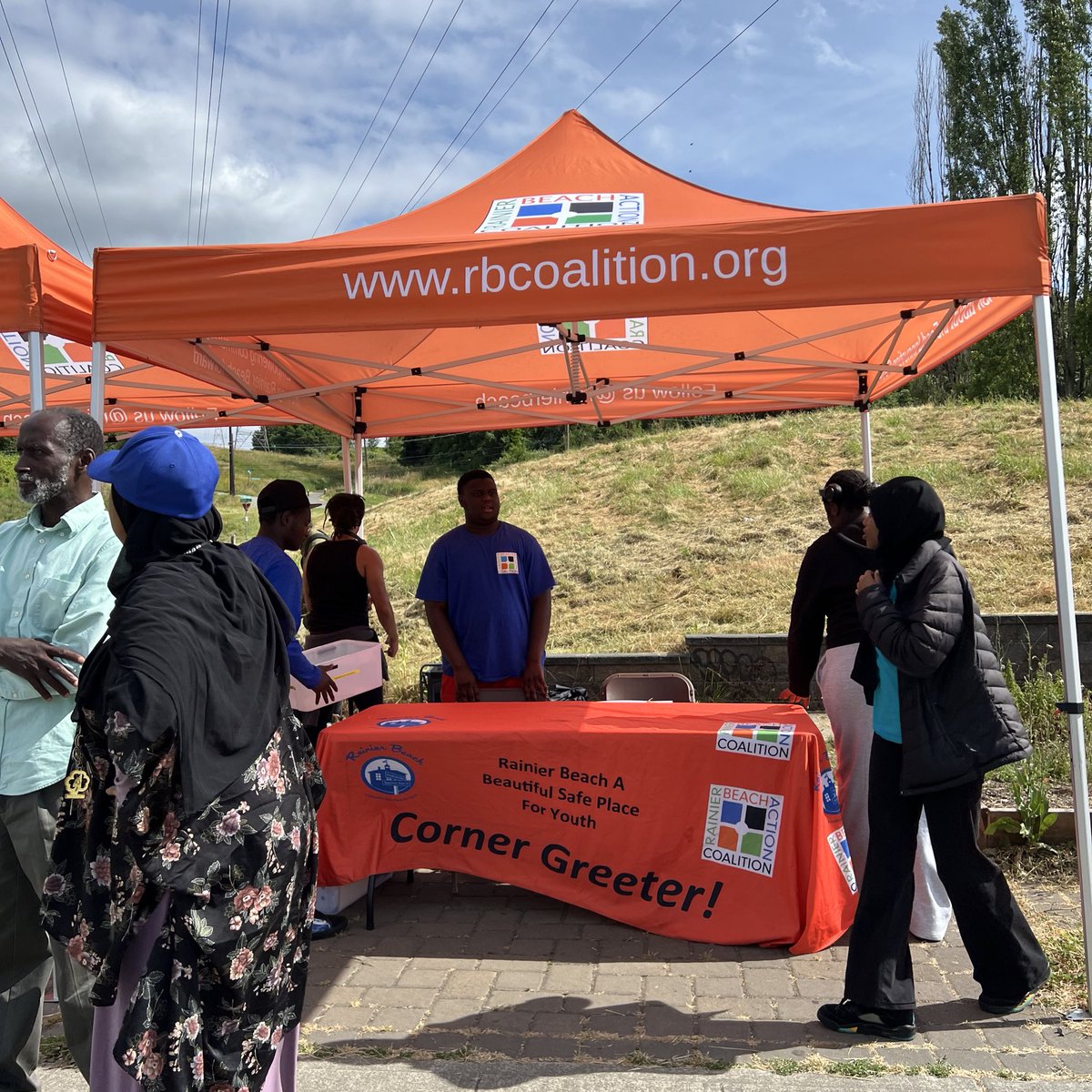 FN_Jana's tweet photo. YNE is setting up right now at Henderson St and Chief Sealth tr., by the light rail location! Be sure to stop by—we’re here from 4:30-7:30pm. @rainierbeach #rbac #lightrail #chiefsealthtrail https://t.co/niNw2p92NU