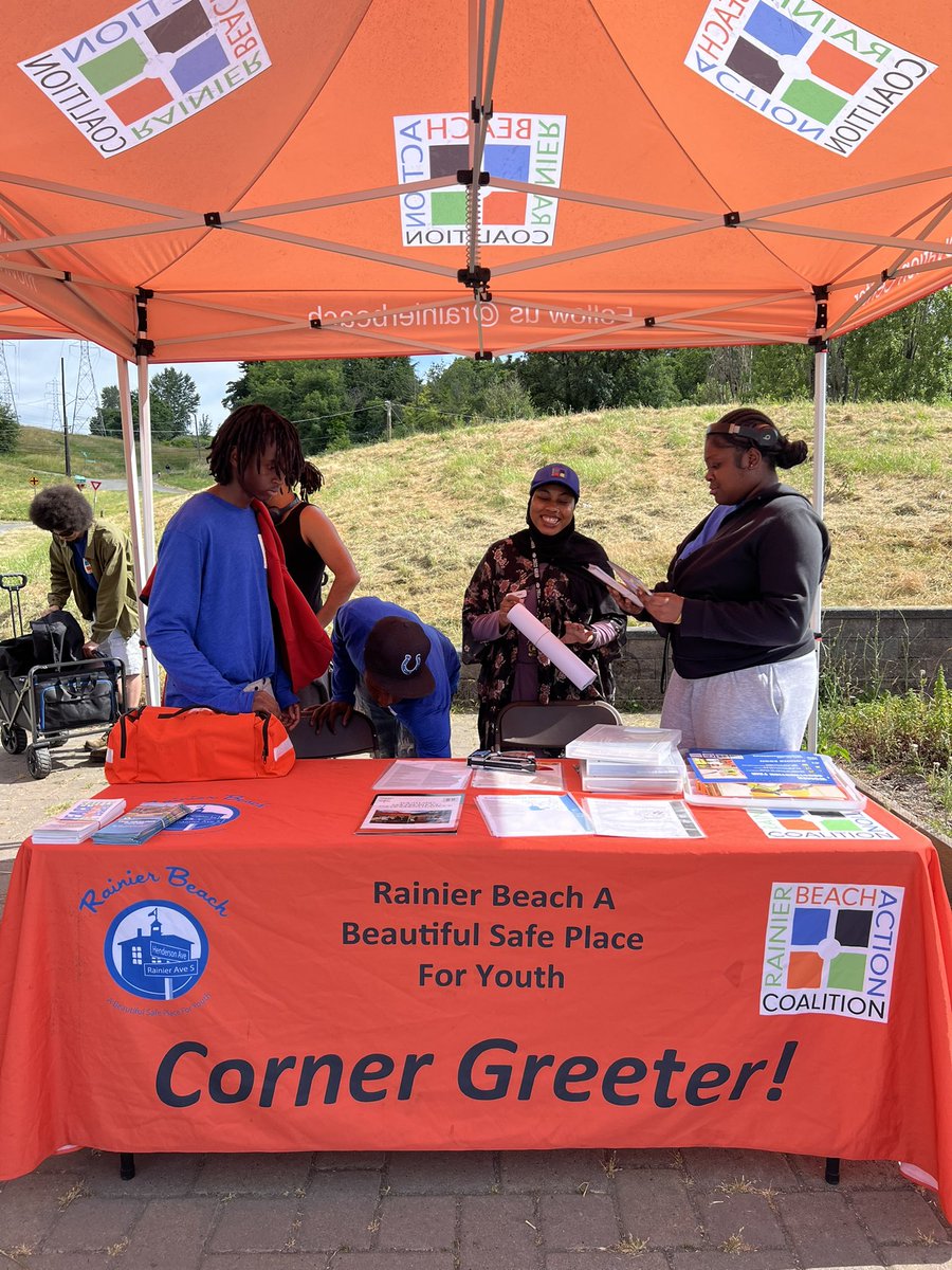 FN_Jana's tweet photo. YNE is setting up right now at Henderson St and Chief Sealth tr., by the light rail location! Be sure to stop by—we’re here from 4:30-7:30pm. @rainierbeach #rbac #lightrail #chiefsealthtrail https://t.co/niNw2p92NU