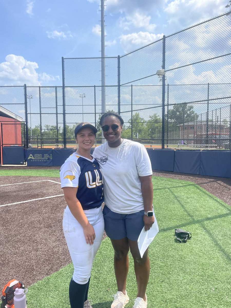 Isabel Hildebrandt (@izzyhillde08) on Twitter photo I had a great time yesterday at Queens junior day working with all the coach and can’t wait to be back on the field with them soon! #ILEAP #LLG
#getstruck #lightouts #lightitup <a href="/Org_LLG/">Lady Lightning Gold Org Account</a> <a href="/llgmccauley/">Lady Lightning Gold - McCauley</a> <a href="/RoyalsSball/">Queens Softball</a> I had a great time yesterday at Queens junior day working with all the coach and can’t wait to be back on the field with them soon! #ILEAP #LLG
#getstruck #lightouts #lightitup <a href="/Org_LLG/">Lady Lightning Gold Org Account</a> <a href="/llgmccauley/">Lady Lightning Gold - McCauley</a> <a href="/RoyalsSball/">Queens Softball</a>