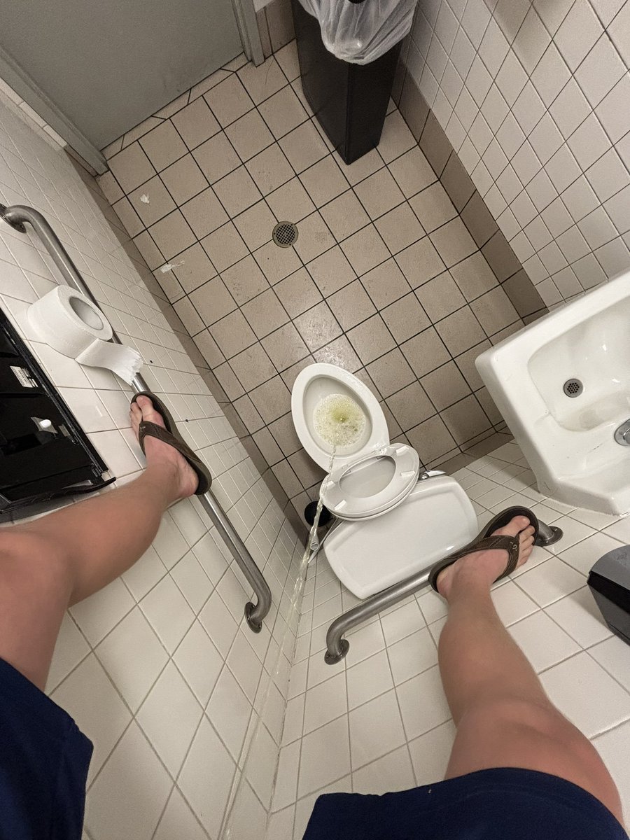 Pronouns in your bio? K yourself B*th