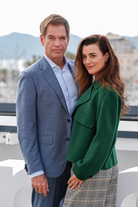 TomiPaws_Tivaโฅ๏ธโจ (@drmctchrzen) on Twitter photo Thursday happiness shines through good vibes. 70 more days! #Tiva #NCISTonyAndZiva #MichaelWeatherly #CotedePablo <a href="/MarcellaPagan0/">Marcella Pagano ๐ฎ๐น</a> <a href="/Sandraodc/">sandra #loveEmmaSwan</a> <a href="/libs1709/">๐ Elizabeth A Farquhar ๐</a> <a href="/a11laura/">Laura.</a> <a href="/lvjk/">Mary/Burzek Married ๐๐ฅฐ</a> <a href="/sue_dool/">Sue_4_Cote</a> <a href="/SheIsEmazing/">Em (Cote de Pablo fan)</a> <a href="/katiemusher/">๐๐ช๐ฝ๐ฒ๐ฎ ๐ค๐ผ๐ฑ๐ฎ๐ป</a> <a href="/MissKatie221/">MissKatie221</a> <a href="/tivasparis/">๐๐ฅ๐ฅ๐ข๐ is getting tiva back</a> <a href="/Tali_DD/">Jessica</a> #Mipcom2024๐ฅน๐ฅนโค๏ธโค๏ธ Thursday happiness shines through good vibes. 70 more days! #Tiva #NCISTonyAndZiva #MichaelWeatherly #CotedePablo <a href="/MarcellaPagan0/">Marcella Pagano ๐ฎ๐น</a> <a href="/Sandraodc/">sandra #loveEmmaSwan</a> <a href="/libs1709/">๐ Elizabeth A Farquhar ๐</a> <a href="/a11laura/">Laura.</a> <a href="/lvjk/">Mary/Burzek Married ๐๐ฅฐ</a> <a href="/sue_dool/">Sue_4_Cote</a> <a href="/SheIsEmazing/">Em (Cote de Pablo fan)</a> <a href="/katiemusher/">๐๐ช๐ฝ๐ฒ๐ฎ ๐ค๐ผ๐ฑ๐ฎ๐ป</a> <a href="/MissKatie221/">MissKatie221</a> <a href="/tivasparis/">๐๐ฅ๐ฅ๐ข๐ is getting tiva back</a> <a href="/Tali_DD/">Jessica</a> #Mipcom2024๐ฅน๐ฅนโค๏ธโค๏ธ