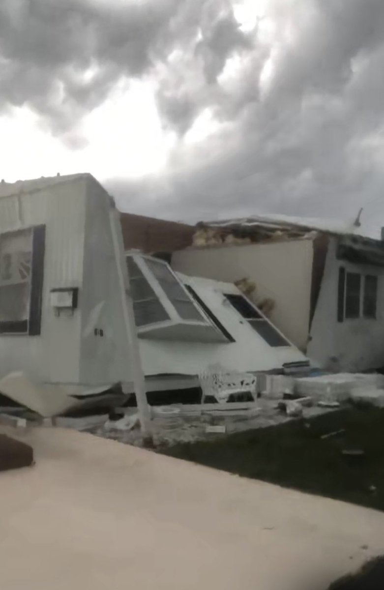 weatherbryan's tweet image. Brief tornado in Largo, FL about 30 mins ago. Several reports of damage.