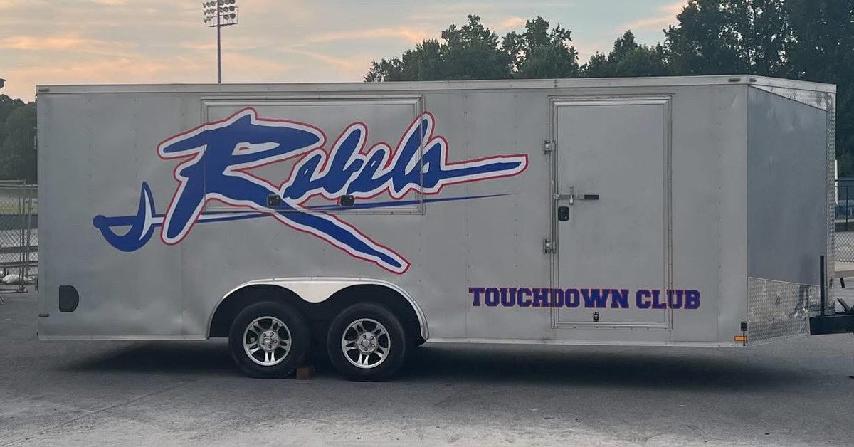 💙🩶 The Merchandise Trailer will be at The Palmetto Showdown 7 on 7 tournament tomorrow at Beech Springs!  Games start at 8:30am and will go until complete (normally 2-3pm). All merchandise is 1/2 price to make room for NEW inventory to go with our NEW stadium!! 🎉 LETS GOOOO!!!