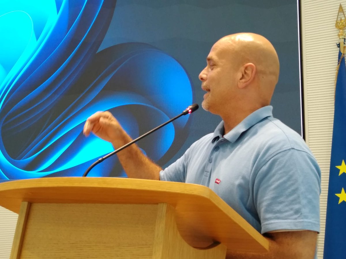 Muy agradable y alentador nos resultó el intercambio con amigos de #Cuba en el Aula Magna de la Universidad Roma 3, de la capital italiana.  
#CDRCuba  #TumbaElBloqueo