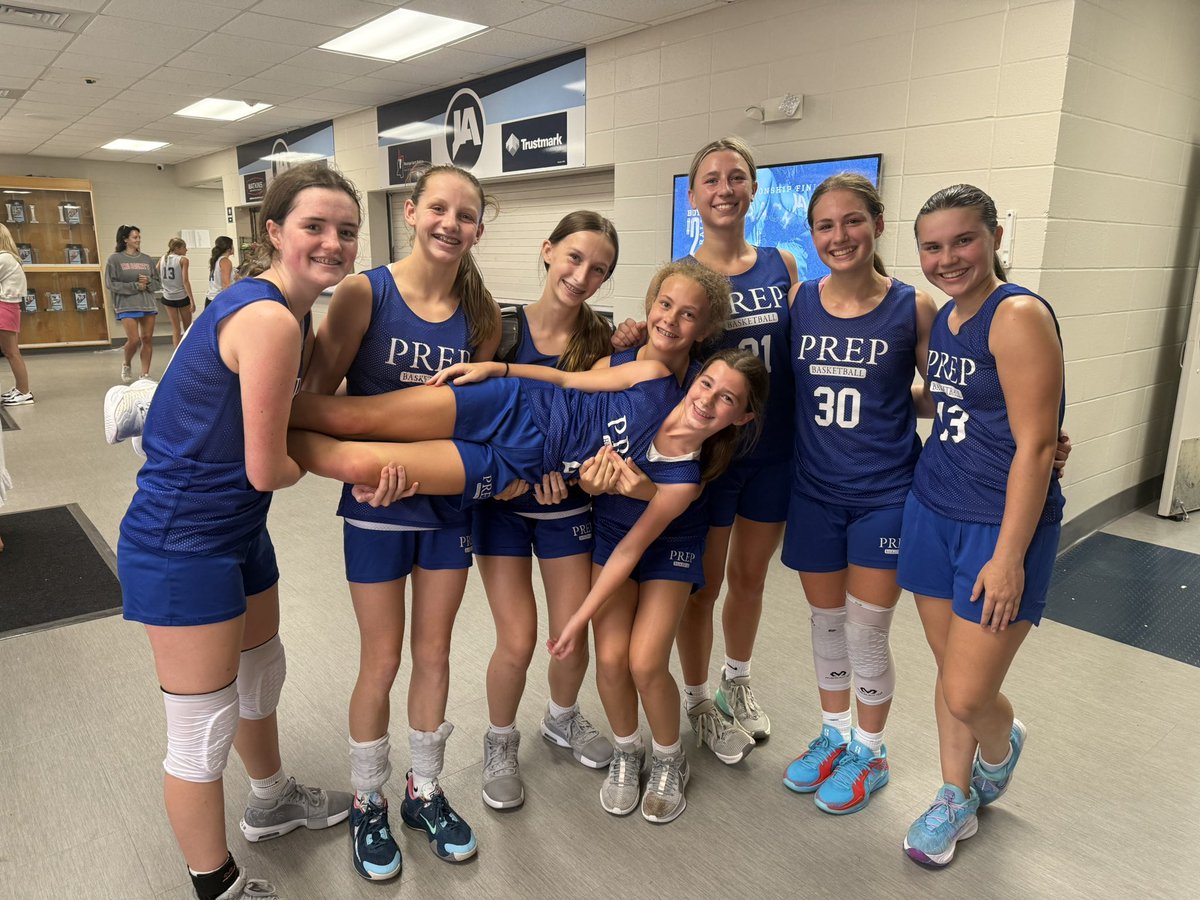 KeavyNoblin's tweet image. Wrapped up summer basketball this week! It’s been a great month of competition and we can’t wait for the season @AllieGordonn @JPGirlsBB