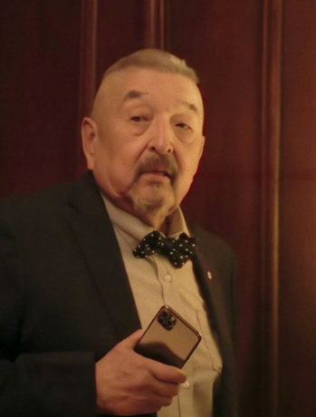 Le film de l'<a href="/onf/">Office national du film du Canada</a> sur Graham Greene vous fera remettre en question les critiques en ligne d'une manière très amusante. Regardez-le ici, sur nfb.ca ou sur <a href="/cbcgem/">CBC Gem</a>. 🔗tinyurl.com/58wrp9dj
#actors #Canada #prixgg