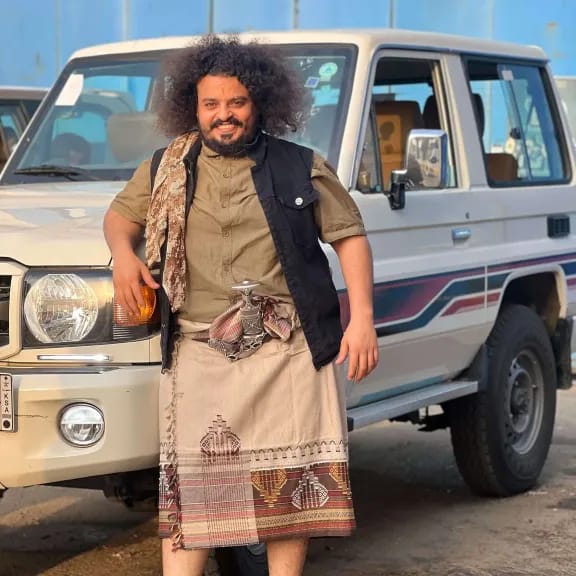 ناشط جنوبي يعلن تخليه عن مطلب الانفصال ويجدد ولاءه للجمهورية اليمنية