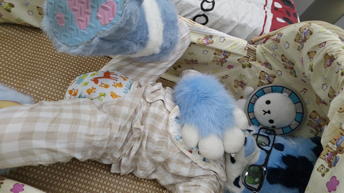 真。。。真是的干嘛要我抬腿啦。。。