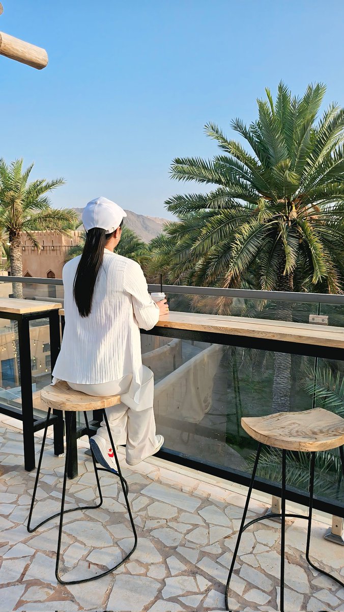charabcter's tweet photo. oman #muscat #ladyboy_Muscat What's app +968 96896967🇴🇲 https://t.co/OlblLAoAwF