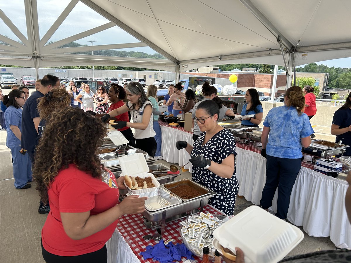 HighlandHosp's tweet photo. Thanks to all our employees who attended the annual Party with a View celebration today atop Highland's main parking garage. We had the best time celebrating with you all! 🎉🙌 #HighlandHospital #PartyWithAView https://t.co/eH66MWfgvH