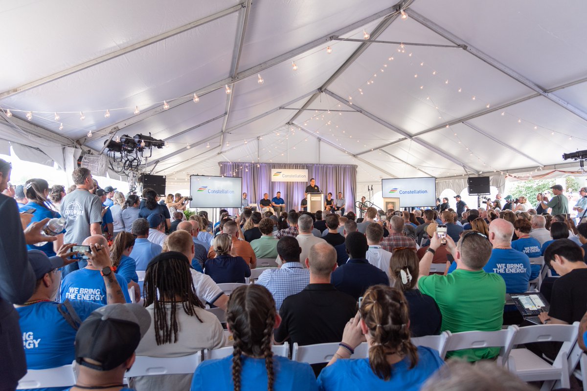 ConstellationEG's tweet image. Hundreds of Constellation employees and PA building trades members gathered at the Crane Clean Energy Center to hear from @GovernorShapiro, local officials and @Microsoft and Constellation leaders as support builds for the plant’s restart.
📰 bit.ly/44nYNZL