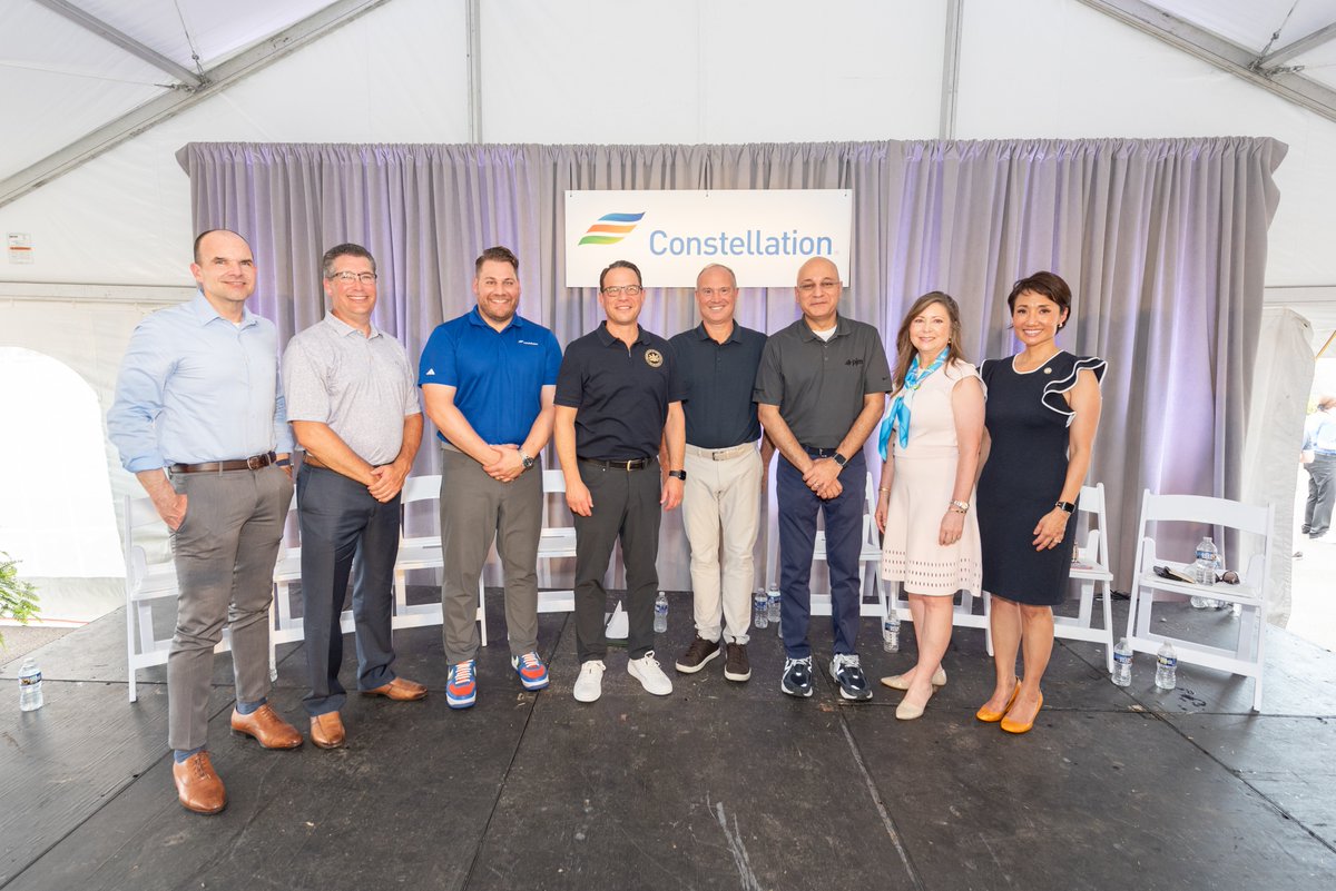 ConstellationEG's tweet image. Hundreds of Constellation employees and PA building trades members gathered at the Crane Clean Energy Center to hear from @GovernorShapiro, local officials and @Microsoft and Constellation leaders as support builds for the plant’s restart.
📰 bit.ly/44nYNZL