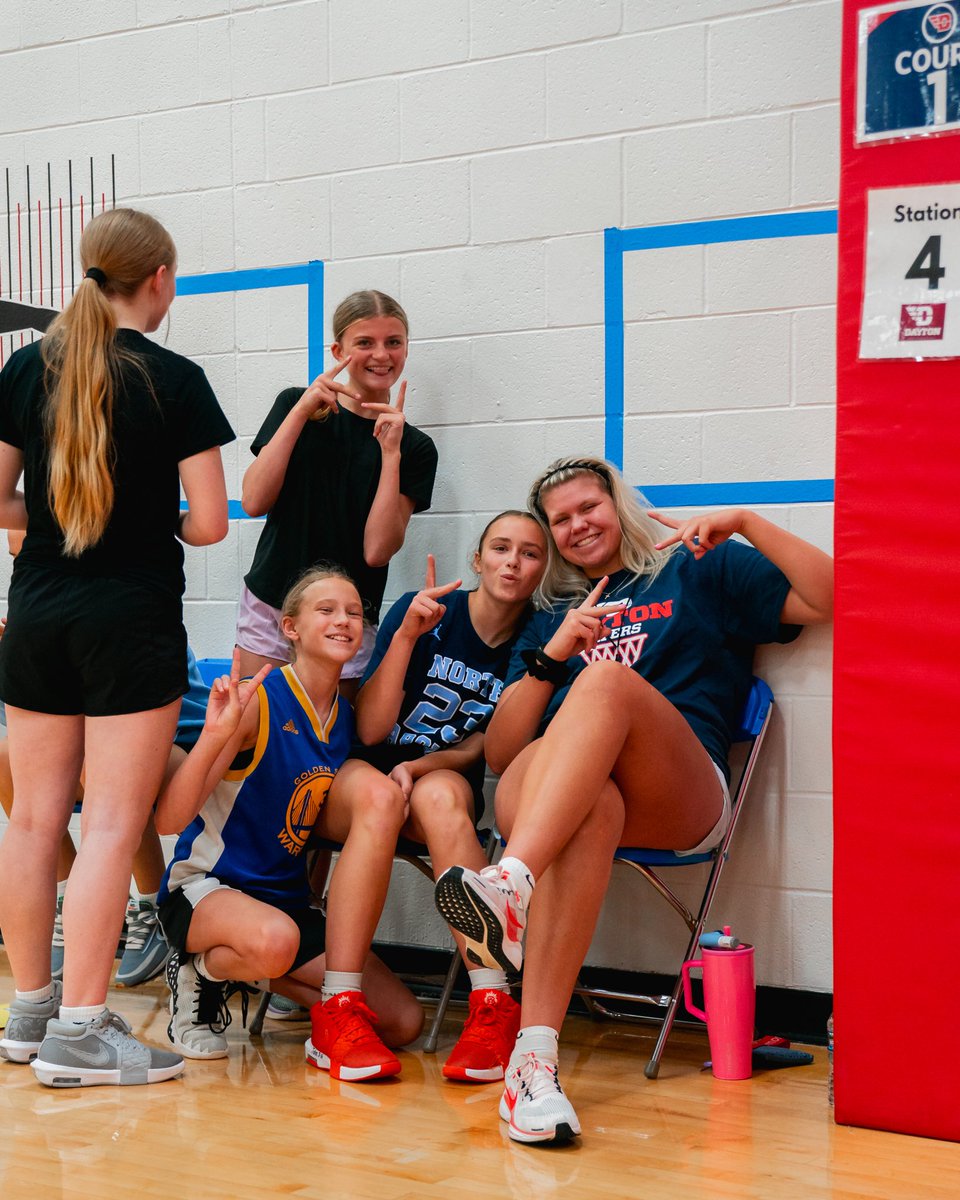 DaytonWBB's tweet image. No better way to spend the summer than in the gym with our future Flyers‼️
#GoFlyers