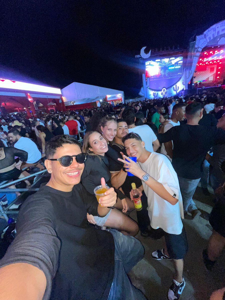 __davibm's tweet image. No melhor são joão