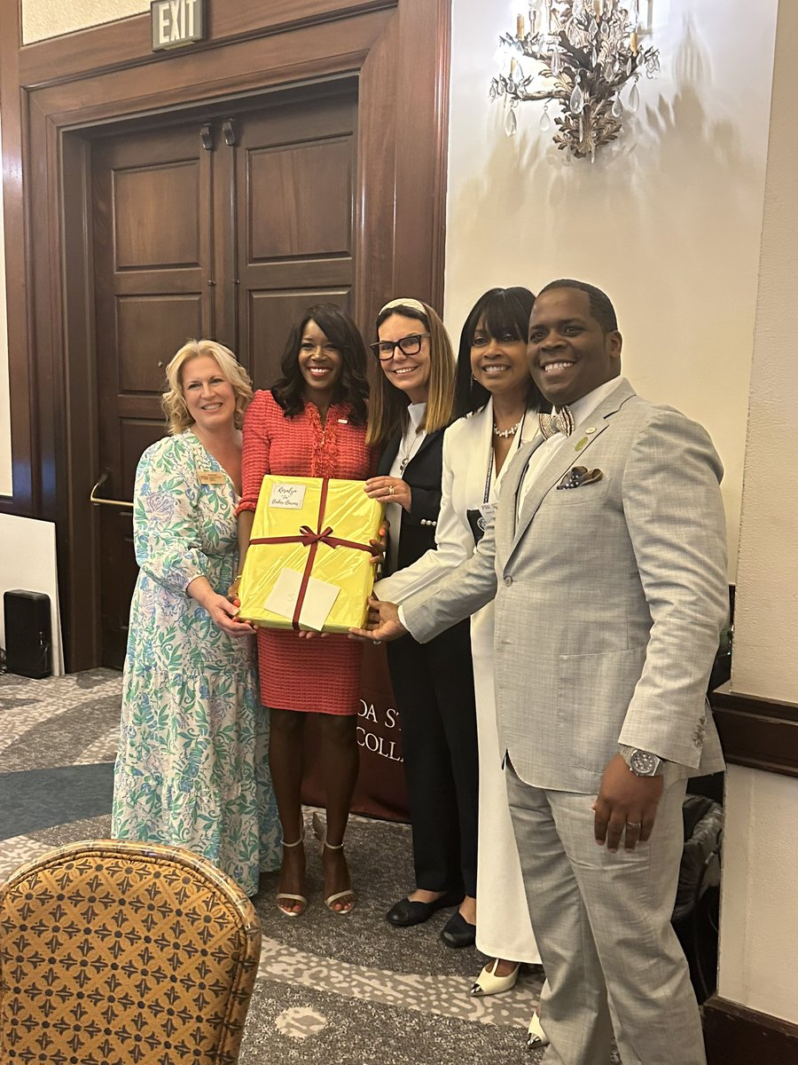 sia_bakerbarnes's tweet image. What an honor to receive a special gift from my alma mater, FSU College of Law. Grateful for the continued connection to a place that helped shape my journey. @Seminoles #fsu