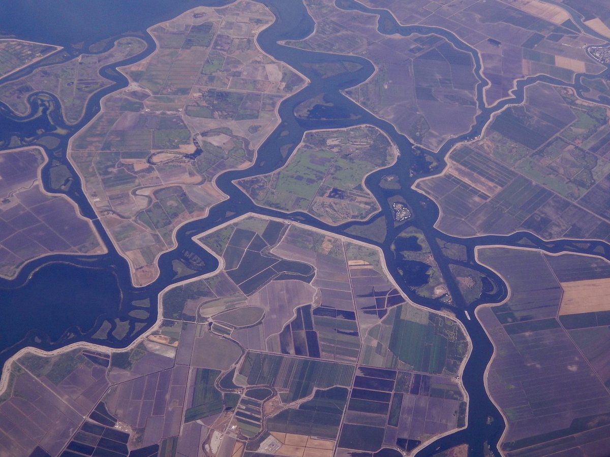 googleearthluvr's tweet photo. Window Seat https://t.co/8fmaLQ3tMH