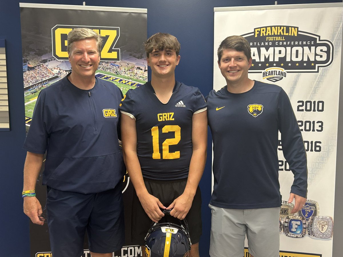 ColeCornell3's tweet photo. After a great visit with @CoachHillGriz and an amazing conversation with @ChampionsManual I am excited to say I have received my first official offer to play football @FranklinCollege!! @BECoachKendrick @BE_Chargers @BEastModePodcst @QBHitList https://t.co/nRg7gtjtay