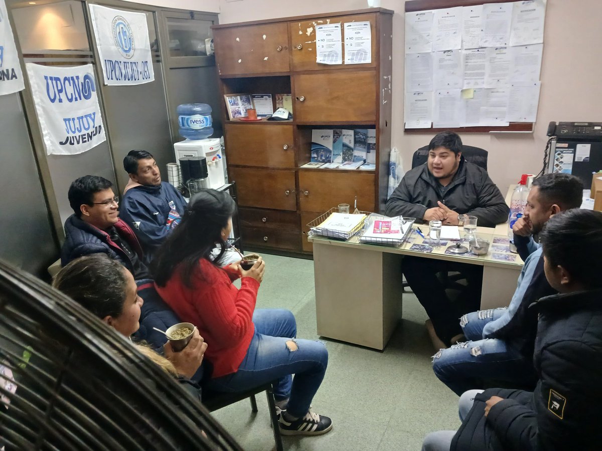 El día de hoy estuve participando de la reunión de la juventud del gremio #upcn donde se plantearon muchos temas y reorganizar la juventud 
<a href="/UPCNok/">UPCN</a> <a href="/UPCNJefaturaok/">UPCN Jefatura</a>