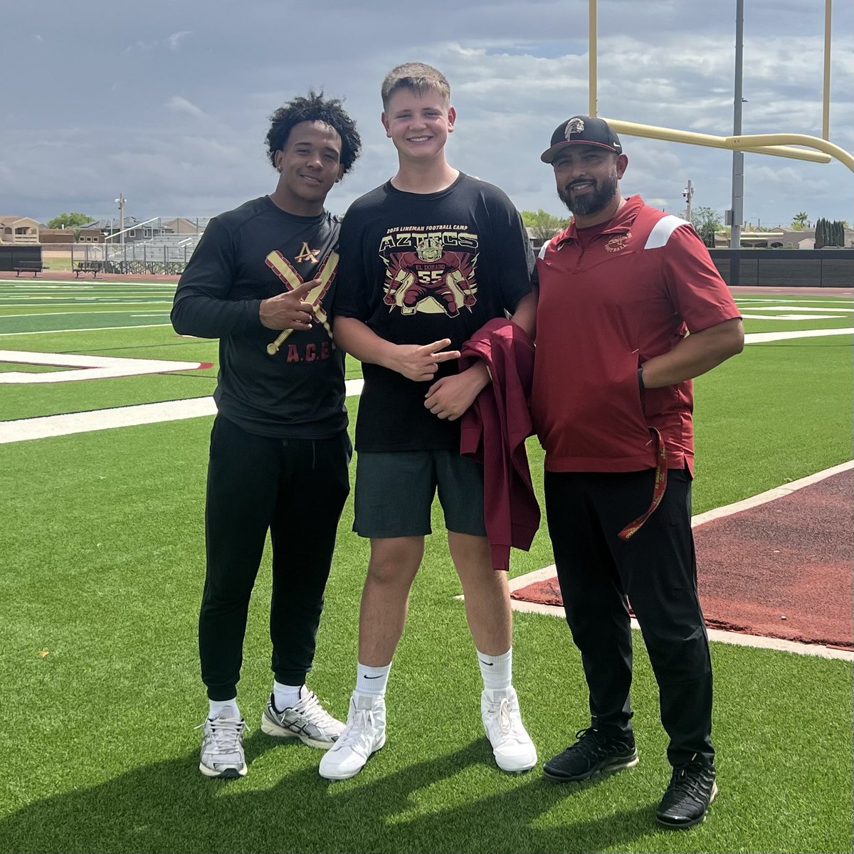 Beckham Dekoekkoek (@beckham_dk) on Twitter photo Grateful to close out the <a href="/ELDO_FB/">Aztecs Football</a> Lineman Camp with a moment alongside 4⭐️ RB <a href="/RyanEstrada_1/">RYAN ESTRADA</a> and <a href="/Coach1Martinez/">Frank Martinez</a>. Big thanks for taking time to chat. Respect to Ryan on his commitment to Minnesota—appreciate the chance to share the field with elite talent. Have a great season! Grateful to close out the <a href="/ELDO_FB/">Aztecs Football</a> Lineman Camp with a moment alongside 4⭐️ RB <a href="/RyanEstrada_1/">RYAN ESTRADA</a> and <a href="/Coach1Martinez/">Frank Martinez</a>. Big thanks for taking time to chat. Respect to Ryan on his commitment to Minnesota—appreciate the chance to share the field with elite talent. Have a great season!