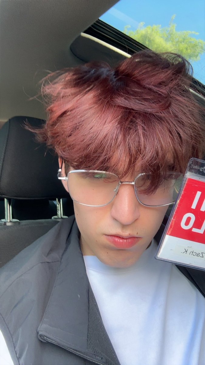 zachluvcatboys's tweet image. hi i’m zach :3 🥹🐱

- 21 | norcal bay area 
- gay.. mlm wtv
- kpop, fashion, games
- aespa, twice
- league, valorant, ow, or anything hehe

like &amp;amp; rt for oomfs :3
dms open plz be normal 
#moots #promotwt #gay #mlm #kpop #VALORANT #aespa