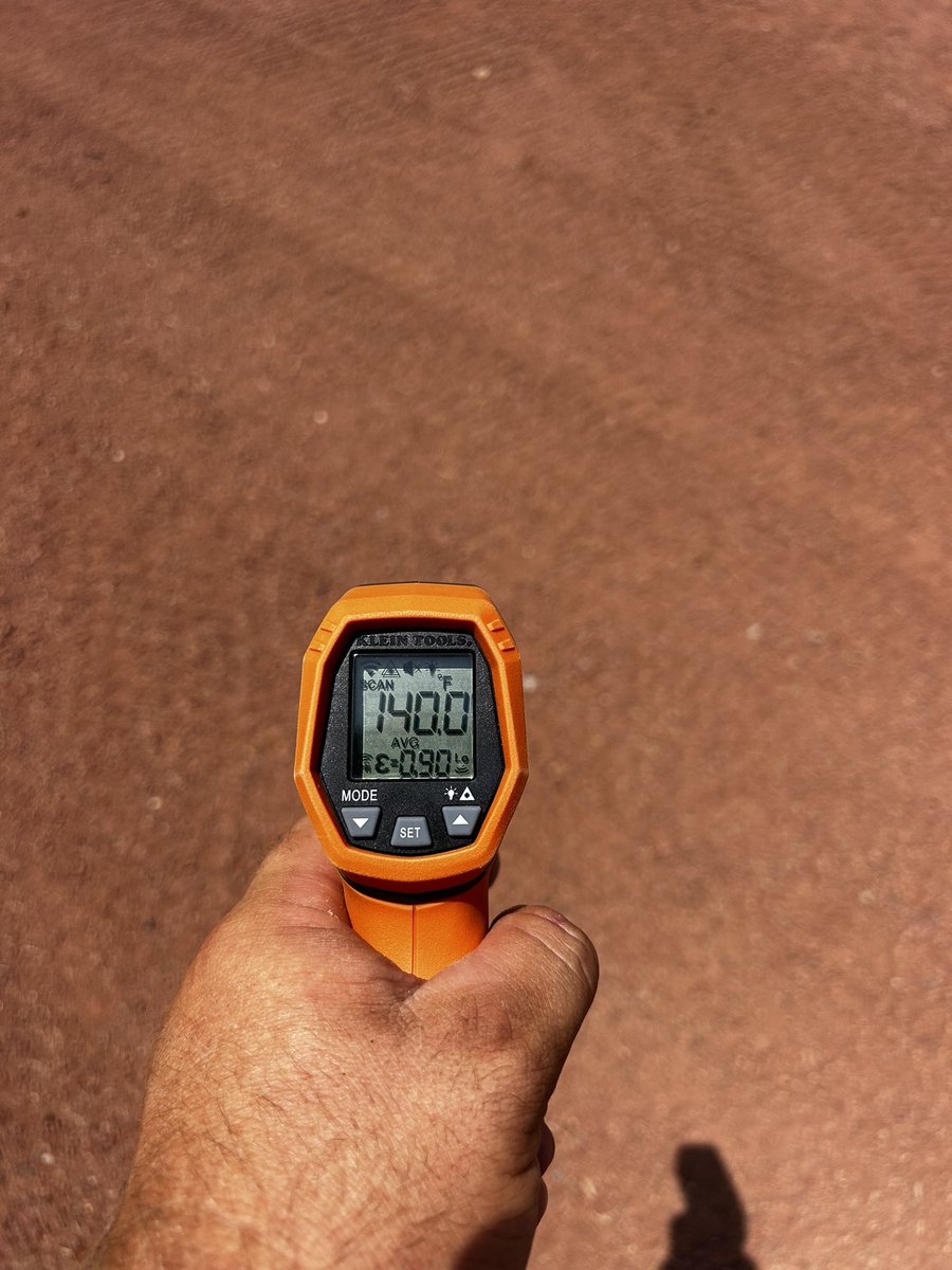 WillColeRSTurf's tweet image. Heat index of 105 today. Different temps throughout the field. All pictures are fun sun. 
#1: Watered DuraEdge
#2: Warning track
#3: artificial turf
#4: KBG outfield