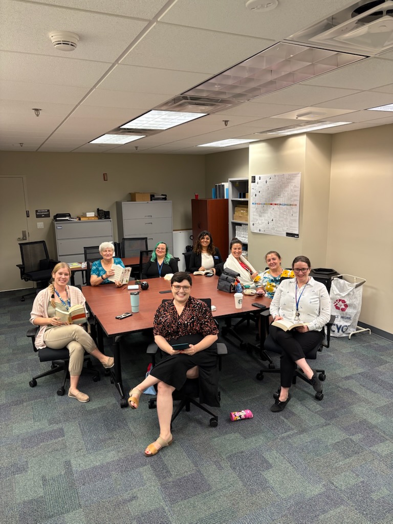 uflib's tweet image. Happy #Read25Day! @UFHSCL librarians never need an excuse to get together and read! @gretchenrubin