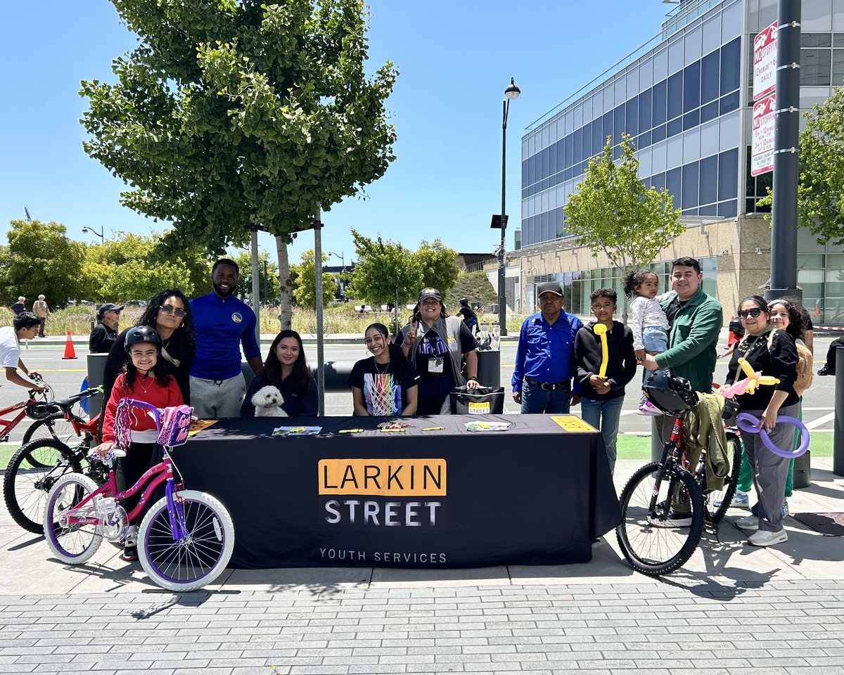 LarkinStreet's tweet photo. Thank you @DubsCommunity @Waymo @warriors for hosting Get In Gear! ๐ฒ
Our youth & families came for free bikes, safety tips, and a surprise visit from Gui Santos! A powerful day of community, connection, and joy. ๐๐
#GetInGear #DubsCommunity #LarkinStreetCommunity https://t.co/YaLmbQCiMb
