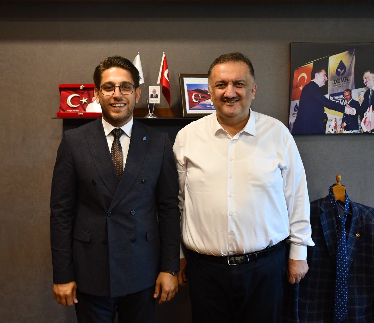 İstanbul Milletvekilimiz Sayın Hasan Karal’ı Türkiye Büyük Millet Meclisi’nde ziyaret ettik. 

Misafirperverliği için değerli vekilimize teşekkür ederim.