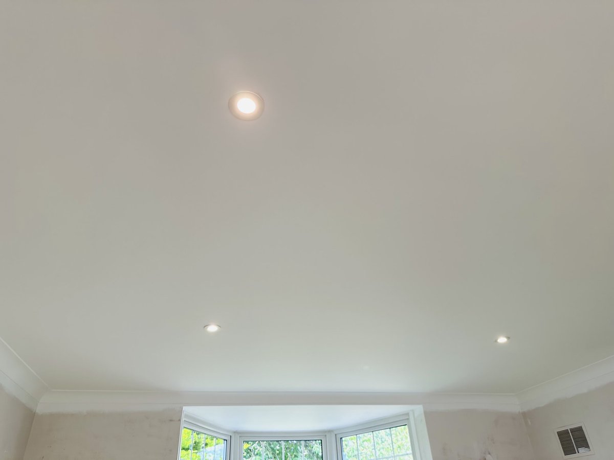 And this results a lovely flat, solid finish. Paint used ~ isomat Premium Colour.