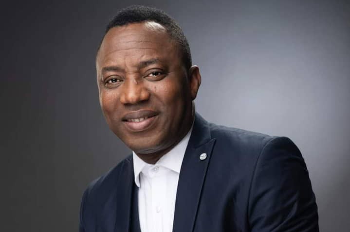 Olaolu_thaniel's tweet photo. SOWORE IS an undisputed leader that truly cares for the people!
#Sowore for me and you!!! https://t.co/FDYny5ayl8