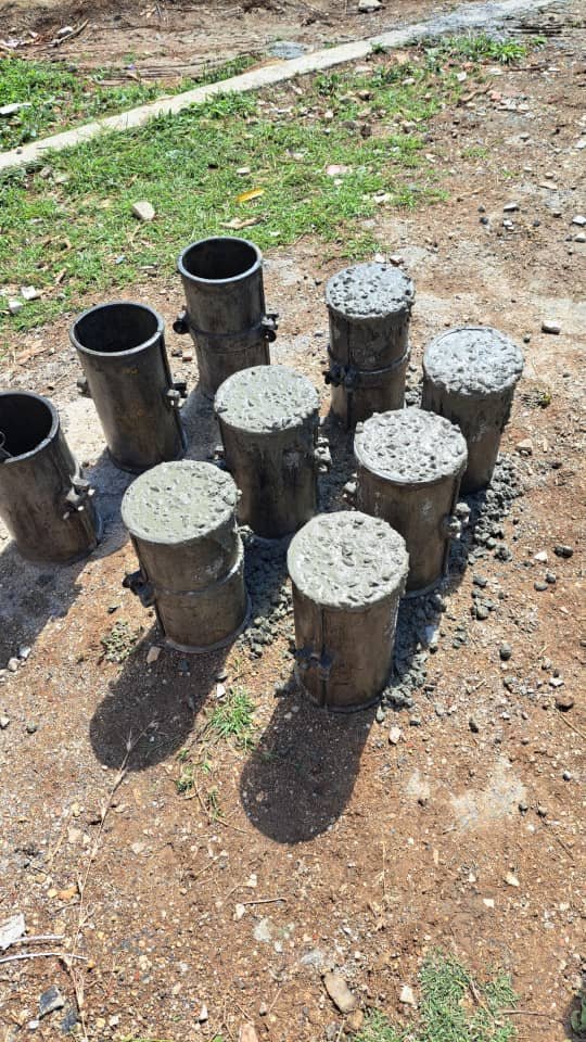 Preparación y muestreo para hormigonar en obra de vivienda social.

#ESEDIP_Dirige