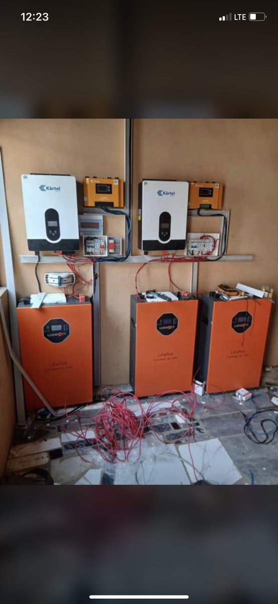 Nedu_ofcl's tweet photo. @akintollgate You can have clean energy and uninterrupted power supply for ass low as 300,000. A lot of packages are available to suit your needs . 
Just send a dm ☀️ https://t.co/CuVvaDxShC
