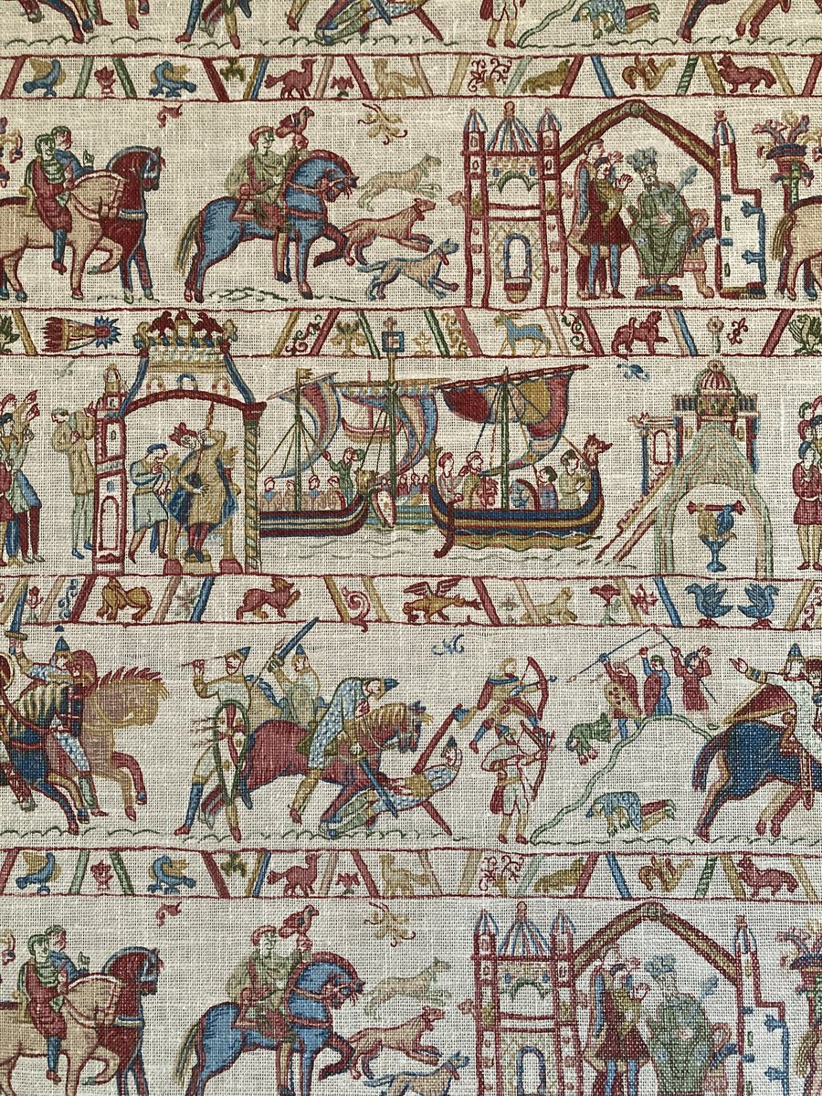 I love these wallpaper details from the Chateau de Nesles, especially the Bayeux Tapestry!