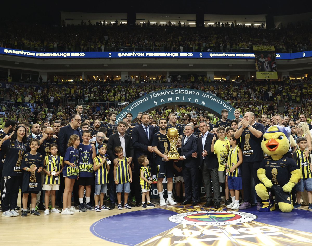 Dr. Osman Aşkın Bak (@oa_bak) on Twitter photo Türkiye Sigorta Basketbol Süper Ligi 2024-2025 Asım Pars Sezonu şampiyonu <a href="/FBBasketbol/">Fenerbahçe Beko</a>’u tebrik ediyorum.🏆👏🏻 Türkiye Sigorta Basketbol Süper Ligi 2024-2025 Asım Pars Sezonu şampiyonu <a href="/FBBasketbol/">Fenerbahçe Beko</a>’u tebrik ediyorum.🏆👏🏻