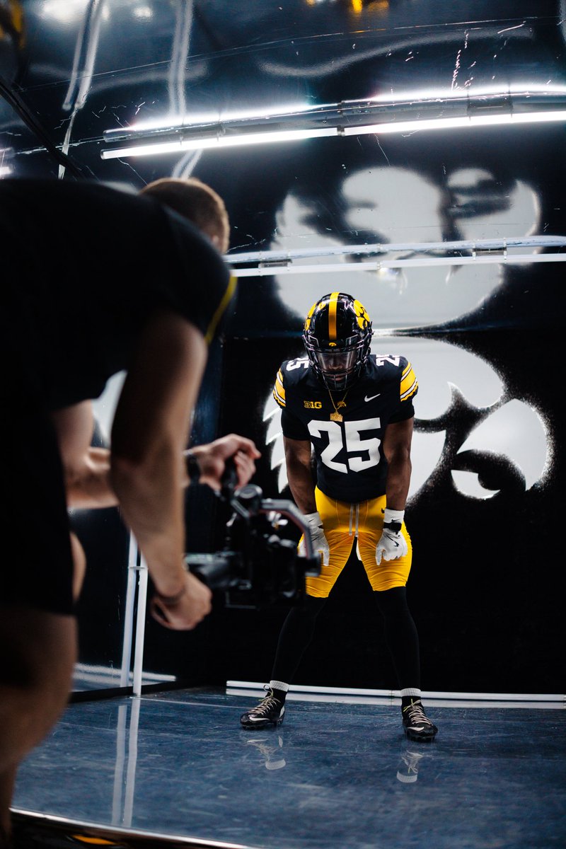 Nathan McNeil looking good in the Black and Yellow!!!!